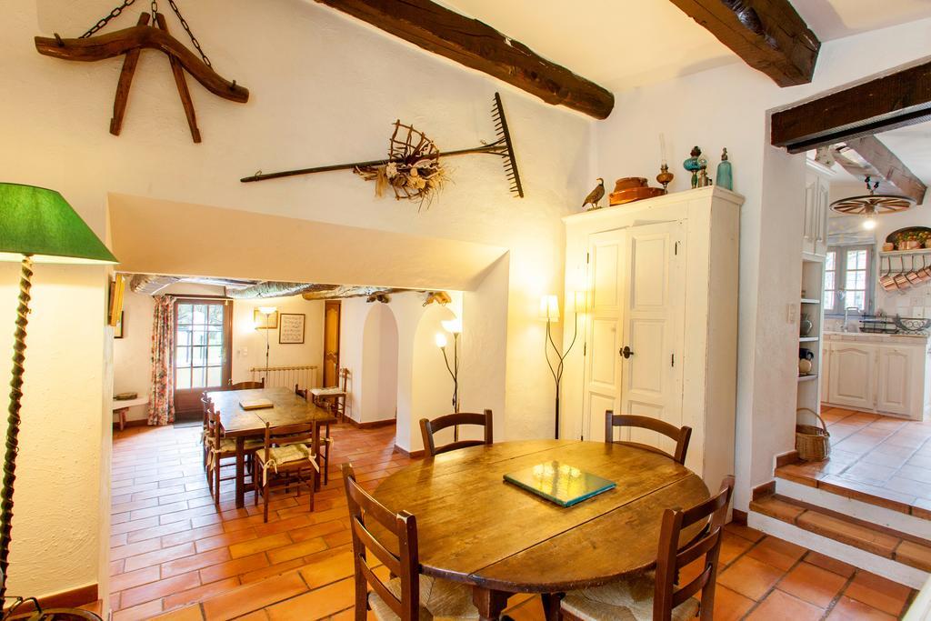 Domaine De La Provenc'Ane Villa ซาแลนส์ ภายนอก รูปภาพ